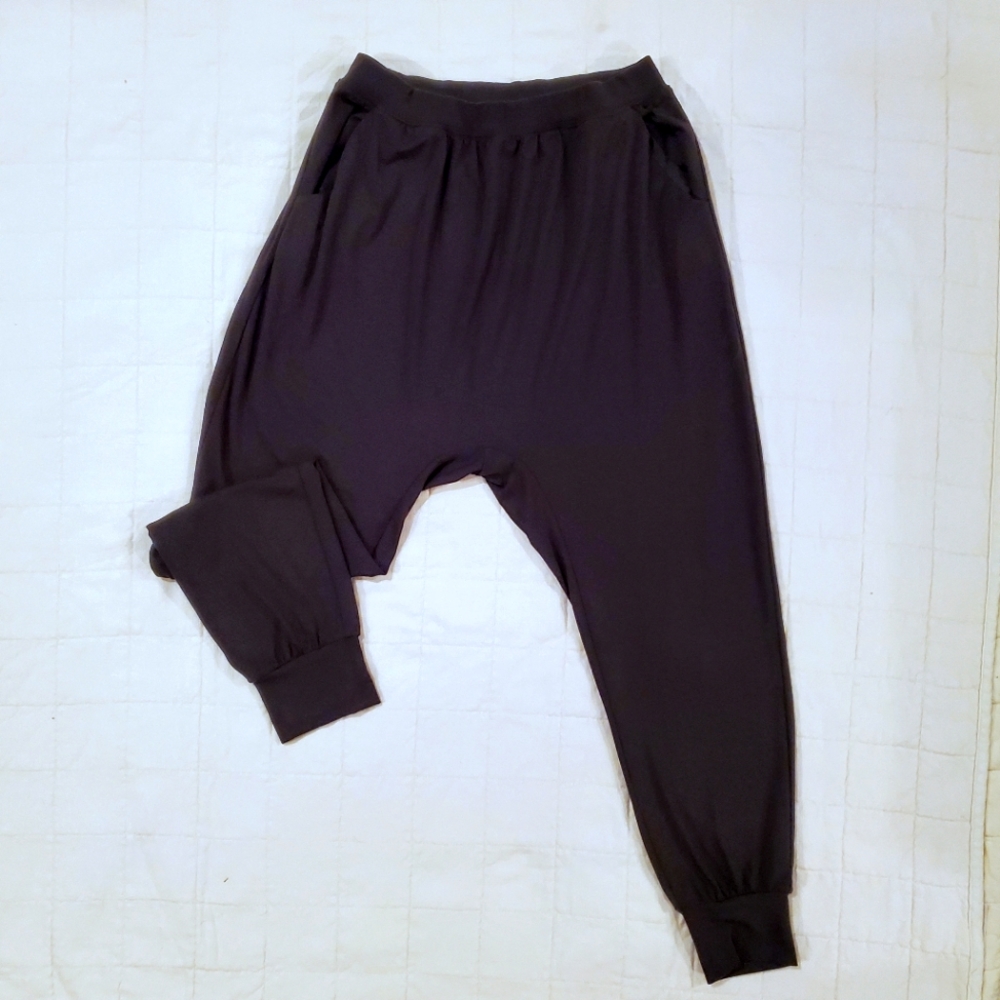 Spiritual Gangster Harem Charcoal Size Small